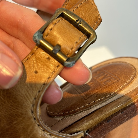 FRYE Sofia  Women's Heels Sandals Size Brown Woven Leather Buckle 4" Heel size 8 - Picture 12 of 14